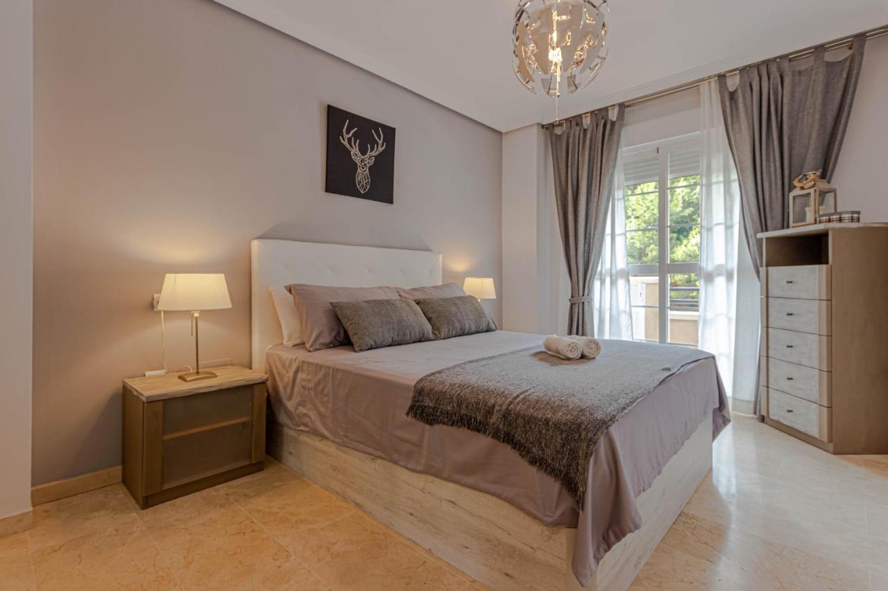 797 Holiday Rentals- Piso Con Amplia Terraza A Solo 1 Min De La Playa Бенальмадена Екстер'єр фото